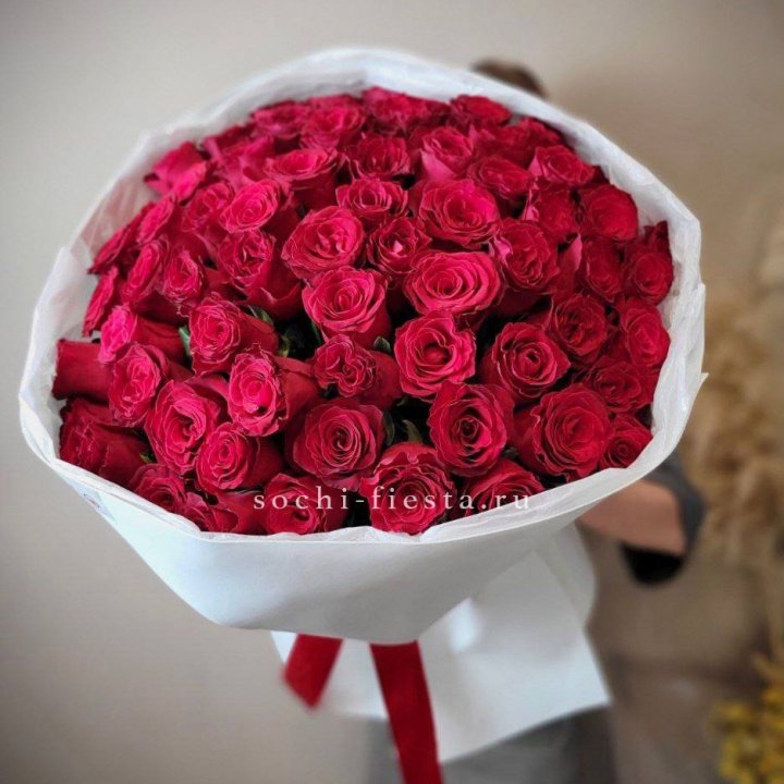 65 красных роз вайт в Сургуте
