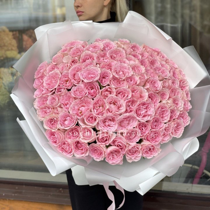 101 нежно-розовая роза в Сургуте