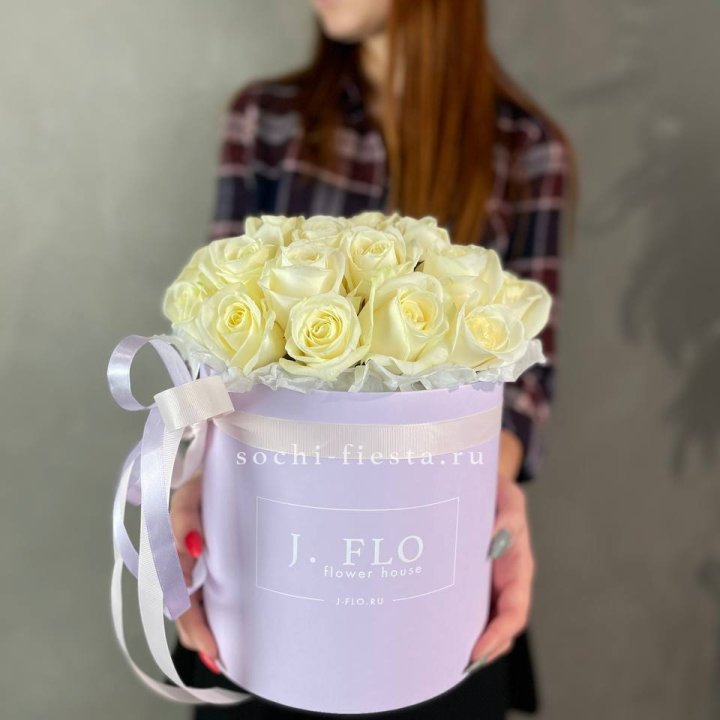 25 роз в цилиндре  в Сургуте