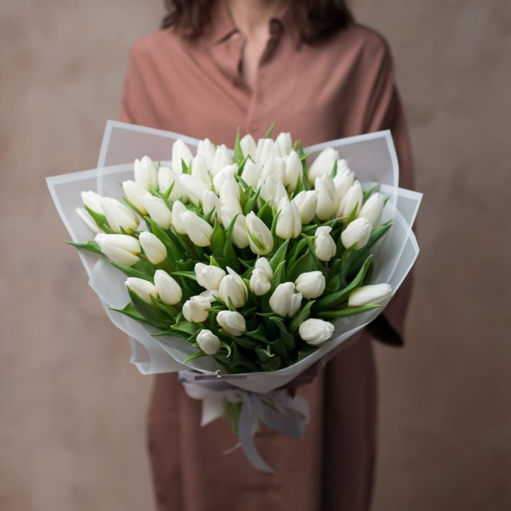 51 белый тюльпан в Сургуте