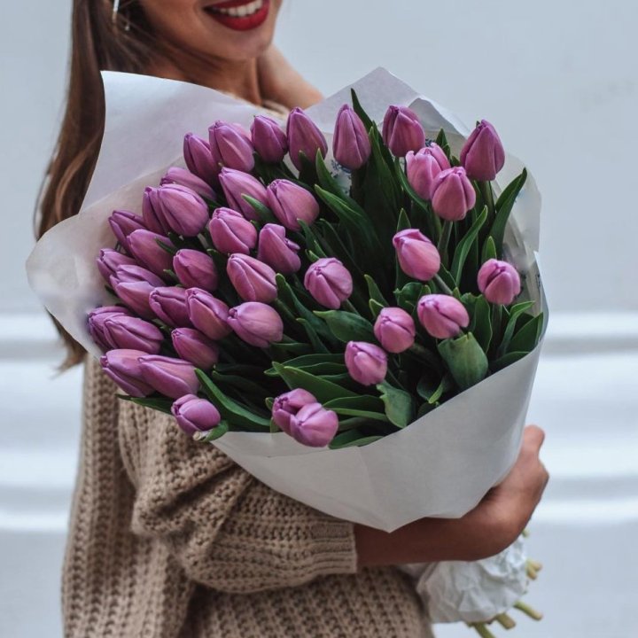 39 сиреневых тюльпанов в Сургуте