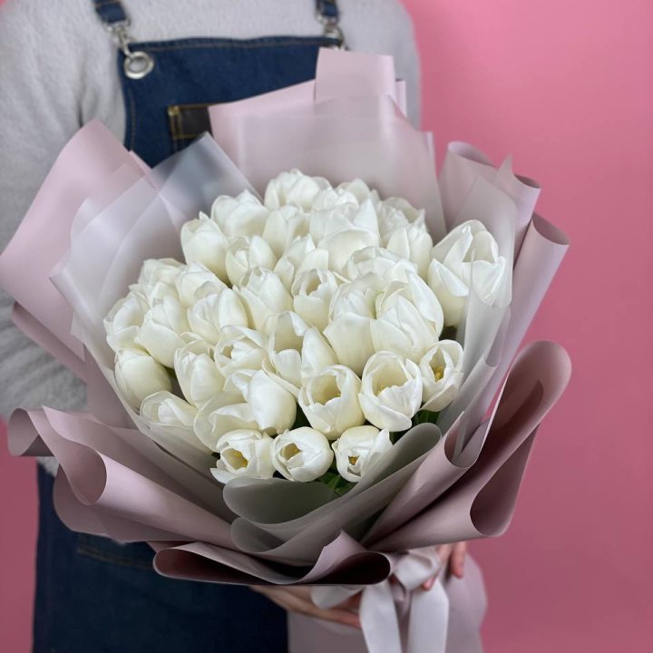 Букет белых тюльпанов "Пур-пур" в Сургуте