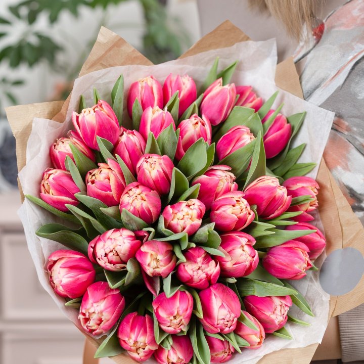 Букет пионовидных тюльпанов в Сургуте
