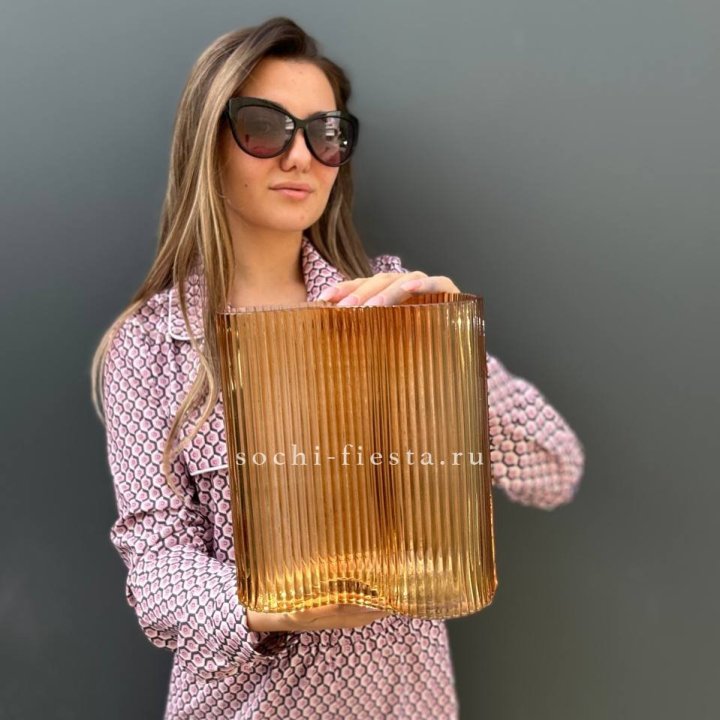 Стеклянная ваза №7 в Сургуте